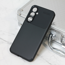 Zastitna futrola Defender Carbon - Samsung S711 Galaxy S23 FE crna.