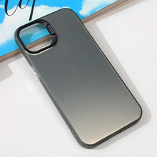 Zastitna futrola providna - iPhone 15 crna.