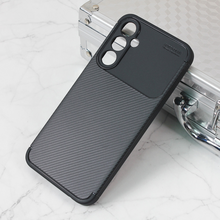 Zastitna futrola Defender Carbon - Samsung A256 Galaxy A25 5G crna.