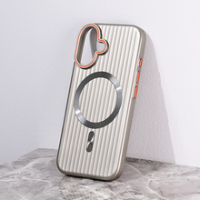 Zastitna futrola Magsafe Stripe - iPhone 16 6.1 siva.