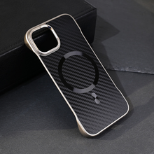 Zastitna futrola Magsafe Carbon - iPhone 15 6.1 crna.