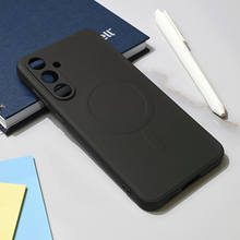 Teracell GIULIETTA silikonska futrola Magsafe - Samsung A556 Galaxy A55 5G crna.