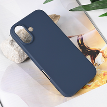 Zastitna futrola Teracell Soft Velvet - iPhone 17 tamno plava.