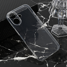 Zastitna silikonska futrola Ultra Thin - iPhone 17 Transparent.