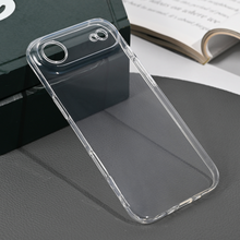 Zastitna silikonska futrola Skin - iPhone 17 Air Transparent.