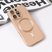 Zastitna futrola Magsafe Chrome - iPhone 16 Pro zlatna.