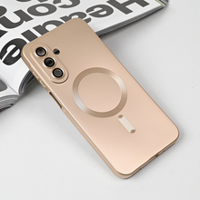 Zastitna futrola Magsafe Chrome - Samsung A175 Galaxy A17 zlatna.