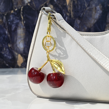 Privezak Cherry crvena.