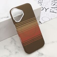 Zastitna futrola UrbanMesh MagSafe - iPhone 16 (6.1) DZ05 (MS).