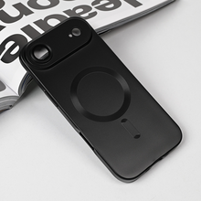 Zastitna futrola Magsafe Chrome - iPhone 17 Air 6.9 crna.