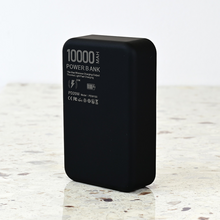 Back Up baterija (univerzalna) prenosiva baterija Magsafe Oxpower PD W100 10000mAh crna.