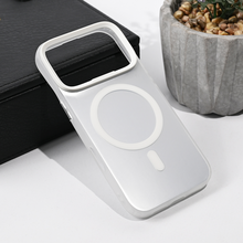 Zastitna futrola Magsafe providna - iPhone 17 Pro srebrna.