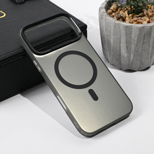 Zastitna futrola Magsafe providna - iPhone 17 Pro Max 6.9 crna.