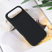 Zastitna futrola Teracell Soft Velvet - iPhone 17 Air crna.