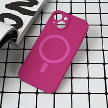 Zastitna futrola Magsafe Pure color - iPhone 15 6.1 tamno pink.