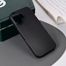 Zastitna silikonska futrola Skin - iPhone 16 6.1 mat crna.