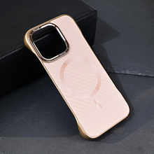 Zastitna futrola Magsafe Carbon - iPhone 16 Pro bez.