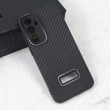 Zastitna futrola Carbon Stripe - Samsung S711 Galaxy S23 FE crna.