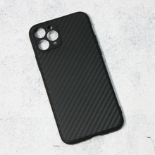 Zastitna futrola Carbon fiber - iPhone 11 Pro crna.