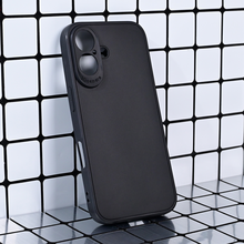 Zastitna futrola 3D Camera - iPhone 16 6.1 crna.