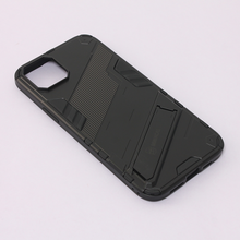Zastitna futrola Strong II - iPhone 14 Plus crna.