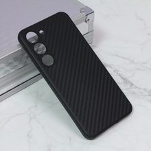 Zastitna futrola Carbon fiber - Samsung S911B Galaxy S23 crna.
