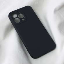 Zastitna futrola Teracell Soft Velvet - iPhone 13 Pro crna.