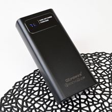 Back Up baterija (univerzalna) prenosiva baterija Oxpower PD21 20000mAh crna.
