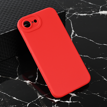 Teracell GIULIETTA silikonska futrola - iPhone 16e 6.1 mat crvena.