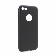 Zastitna silikonska futrola Skin - iPhone 7 mat crna (sa otvorom za logo).