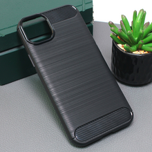 Zastitna futrola Defender Safeguard - iPhone 15 Plus crna.