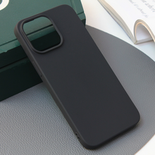 Zastitna silikonska futrola Skin - iPhone 15 Pro Max 6.7 mat crna.
