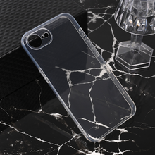 Zastitna silikonska futrola Ultra Thin - iPhone 16e Transparent.