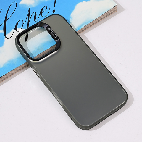 Zastitna futrola providna - iPhone 16 Pro crna.