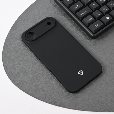 Teracell silikonska futrola skin (ultra tanka) - iPhone 17 Air mat crna.