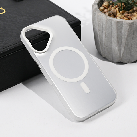 Zastitna futrola Magsafe providna - iPhone 17 6.3 srebrna.