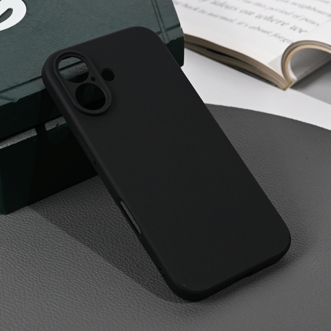 Zastitna silikonska futrola Skin - iPhone 17 mat crna.