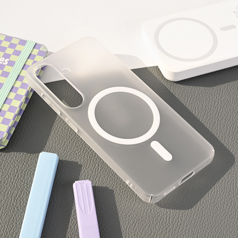 Zastitna futrola Magsafe mat PC - Samsung S931 Galaxy S25 bela.