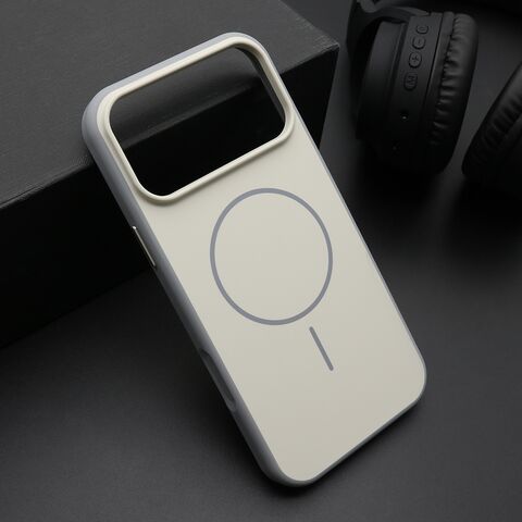 Zastitna futrola CHROME MagSafe - iPhone 17 Pro Max (6.9) bela (MS).