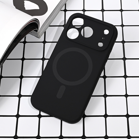 Zastitna futrola Magsafe Pure color - iPhone 17 Pro crna.