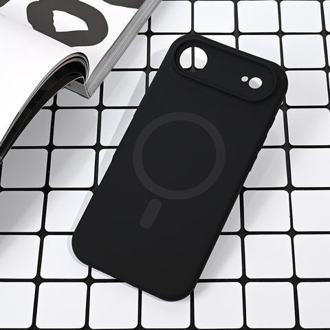Zastitna futrola Magsafe Pure color - iPhone 17 Air crna.