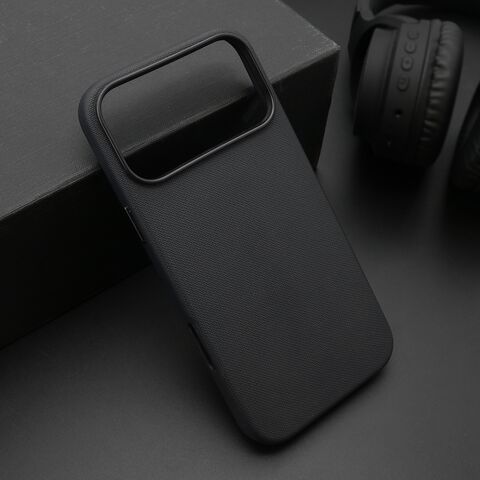 Zastitna futrola FROSTED SHIELD MagSafe - iPhone 17 Pro Max (6.9) crna (MS).