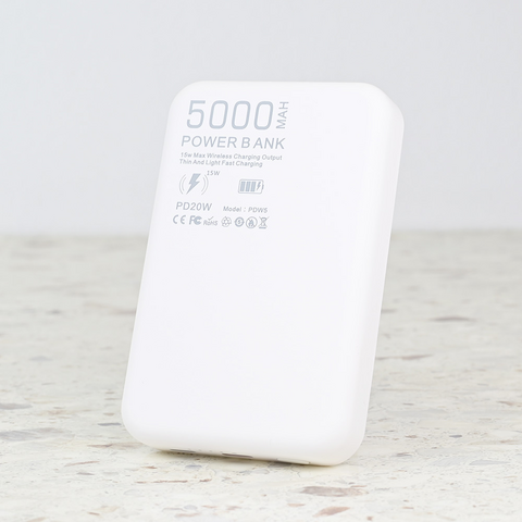 Back Up baterija (univerzalna) prenosiva baterija Magsafe Oxpower PD W5 5000mAh bela.