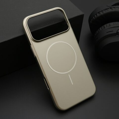 Zastitna futrola PURE mat MagSafe - iPhone 17 Pro Max (6.9) zlatna (MS).