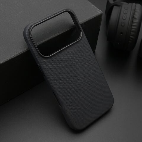 Zastitna futrola FROSTED SHIELD MagSafe - iPhone 17 Pro crna (MS).