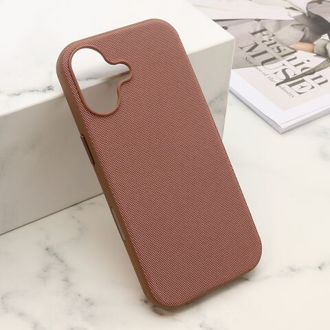 Zastitna futrola WOVEN MagSafe - iPhone 17 braon (MS).