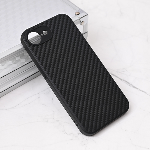 Zastitna futrola Carbon fiber - iPhone 16e/17e 6.1 crna.