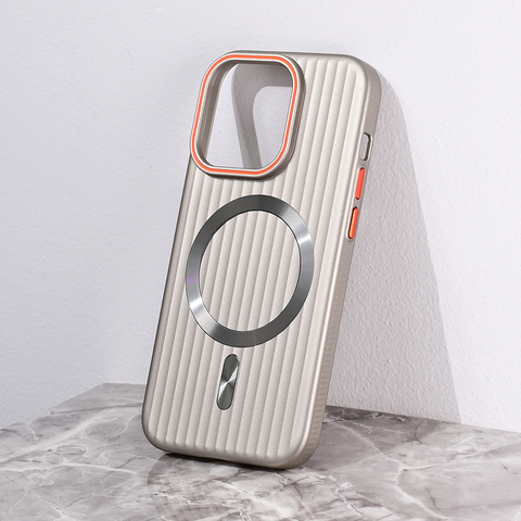 Zastitna futrola Magsafe Stripe - iPhone 13 Pro siva.