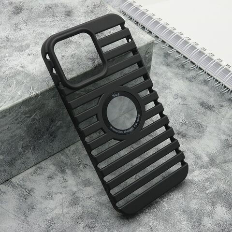 Zastitna futrola LINES LOGO CUT - iPhone 14 Pro Max (6.7) crna (MS).