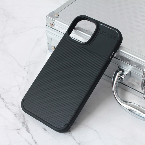 Zastitna futrola Defender Carbon - iPhone 15 crna.